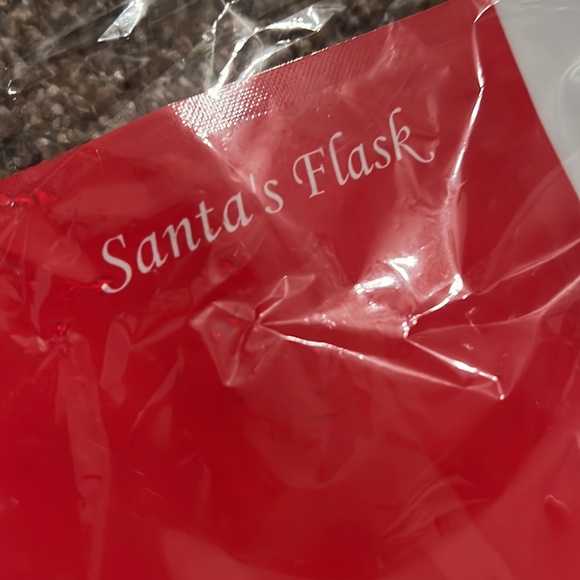 Bundle of TWO Santa’s wine /beverage Flasks - Picture 4 of 5